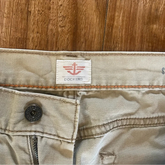 DOCKERS Men’s Tan Jeans Straight Fit Size 34x34 - Picture 9 of 10